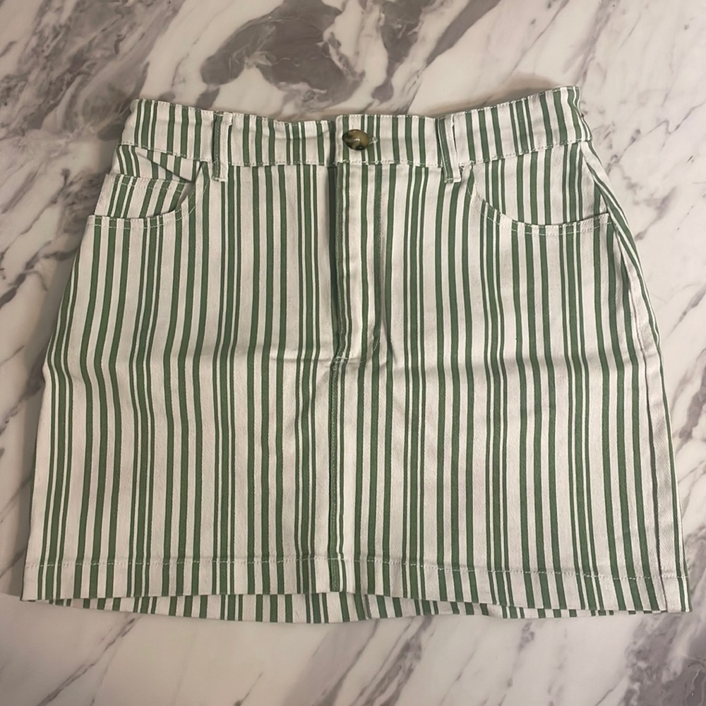 Forever 21 retro green striped mini skirt